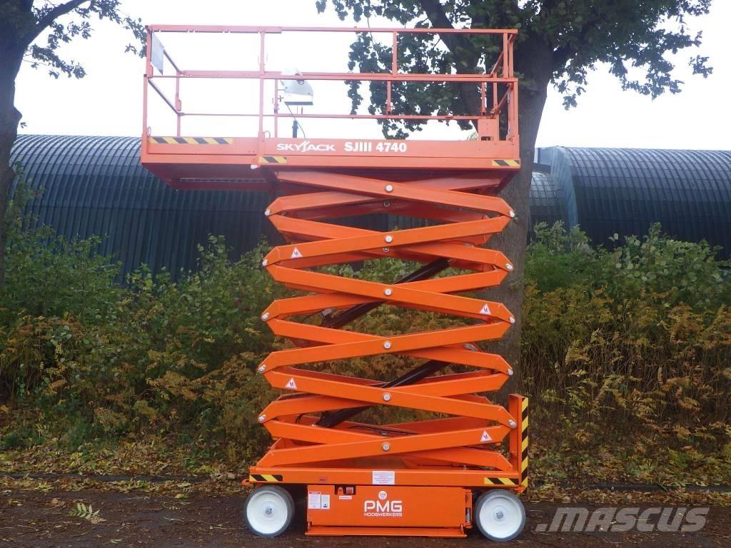 SkyJack SJ4740 Scheren-Arbeitsbühnen