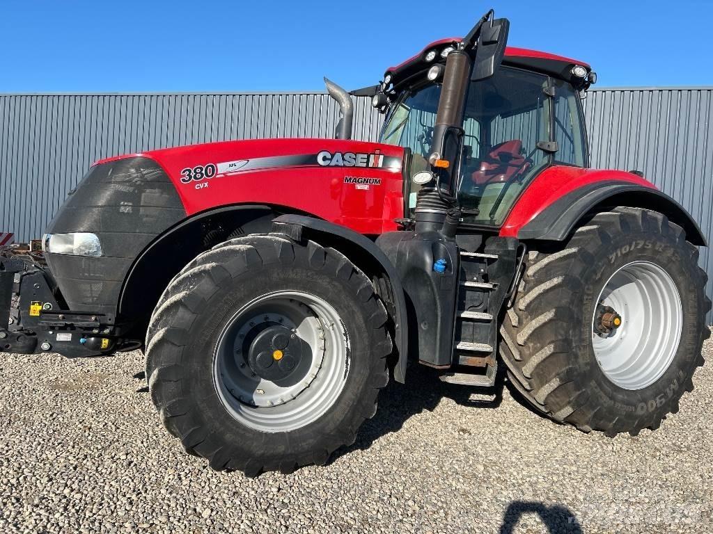 Case IH Magnum 380 Traktoren