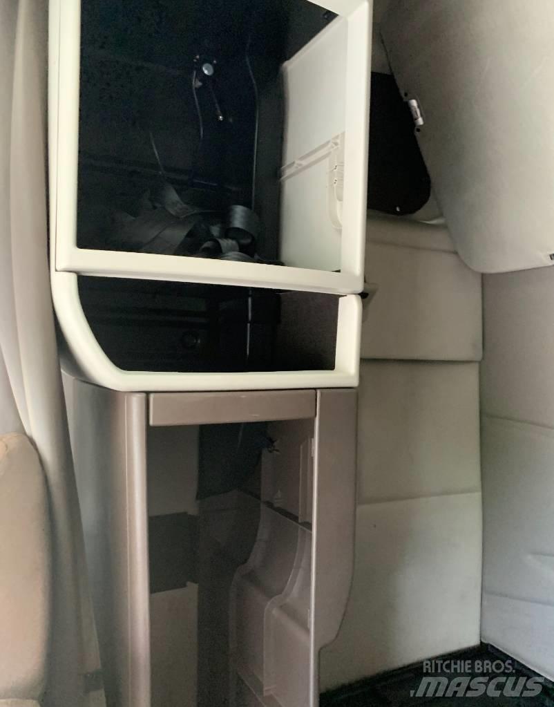 Volvo VNL 42 670 Sattelzugmaschinen