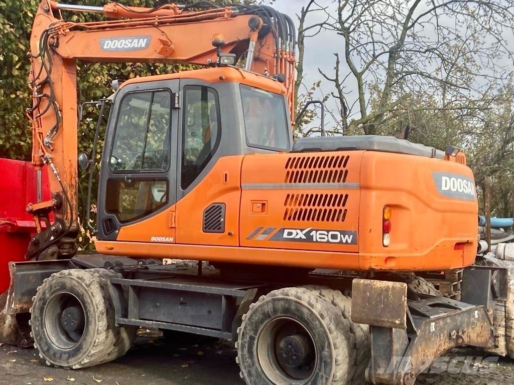 Doosan DX 160 W-3 Mobilbagger