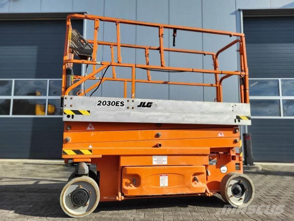 JLG 2030ES Scheren-Arbeitsbühnen