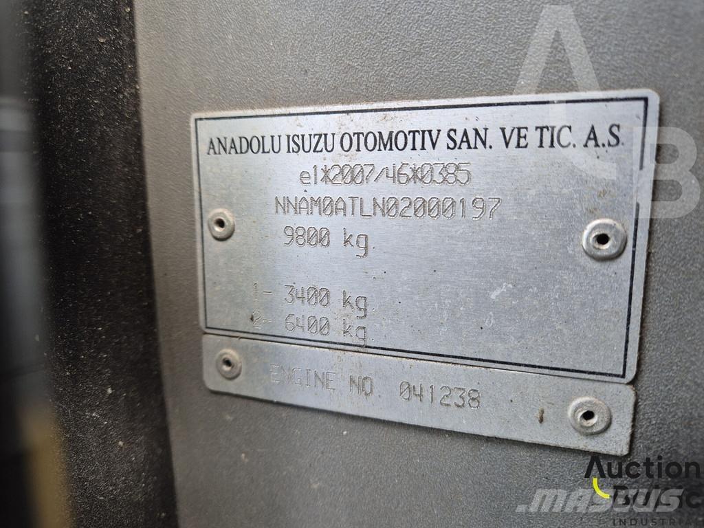 Isuzu NOVO Andere Transporter