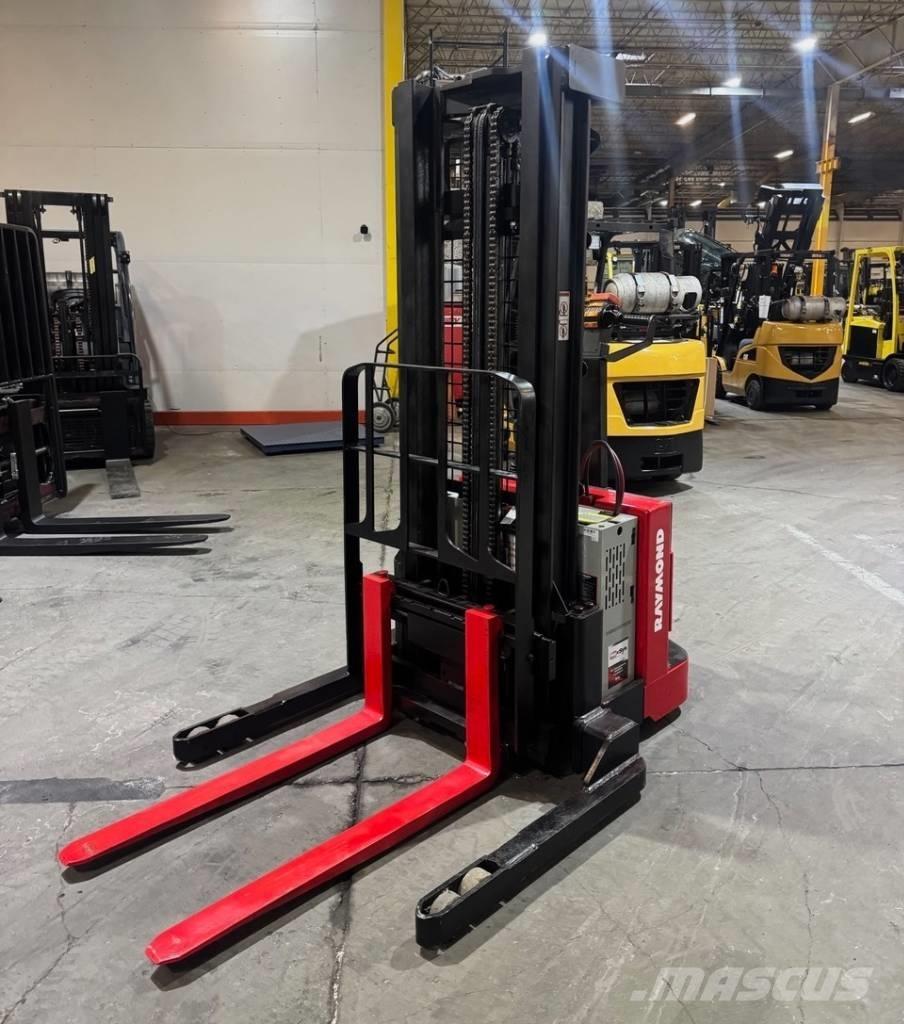 Raymond RSS40 Zelfrijdende stapelaars