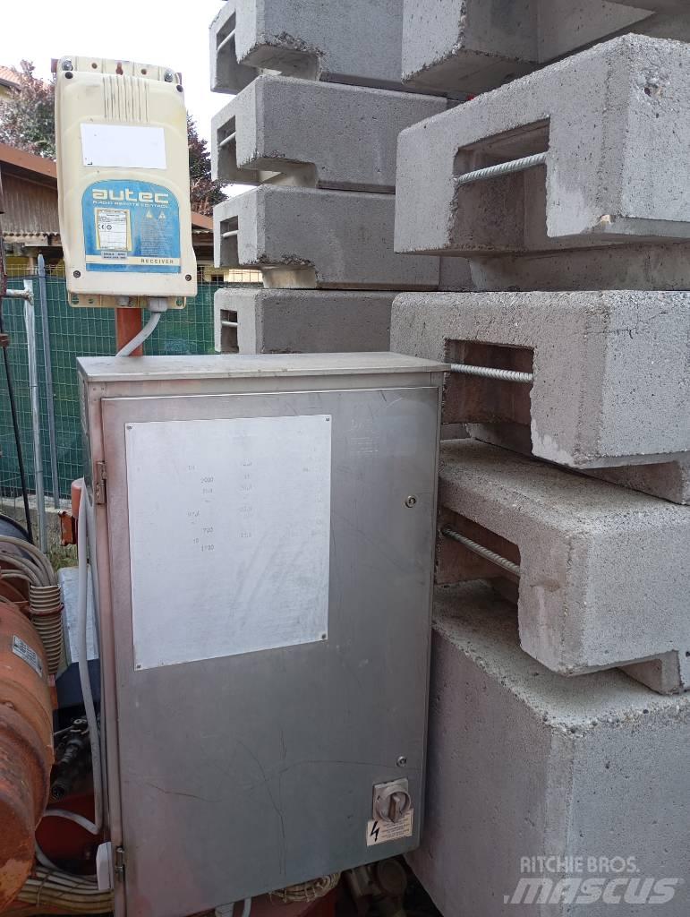 Dalbe HS 232 Selbstaufrichtende Krane