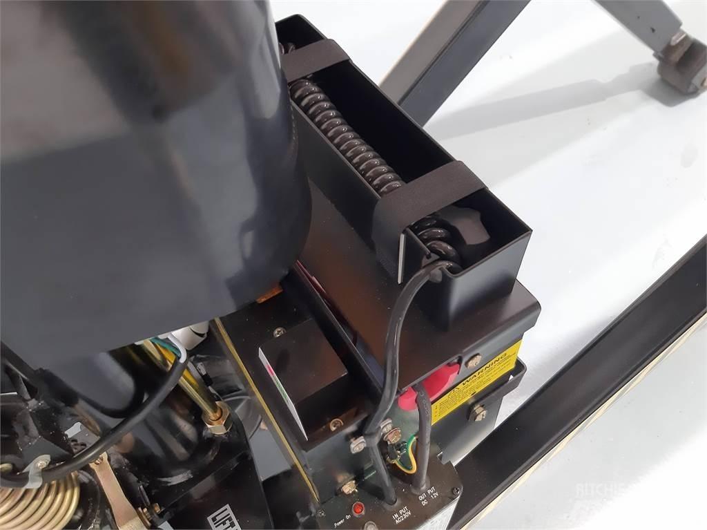  EHLT1500B Niedergabelstapler