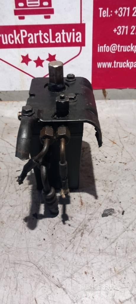 Volvo FH 12.   21882617 Hydraulik