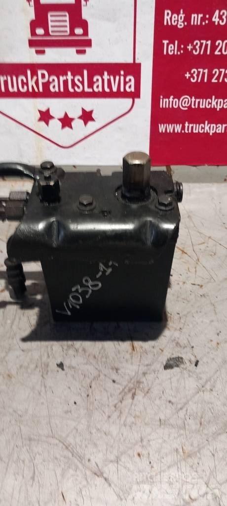 Volvo FH 12.   21882617 Hydraulik