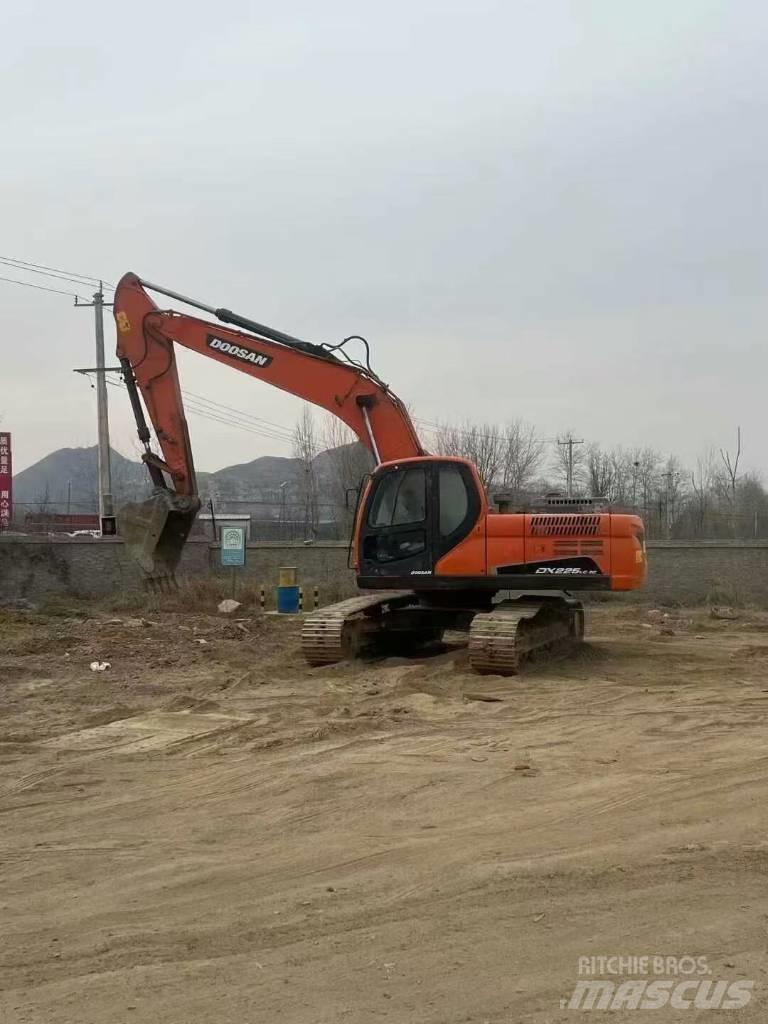 Doosan DX225LC-9C Raupenbagger