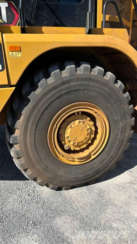 CAT 730 - 04A Dumper - Knickgelenk