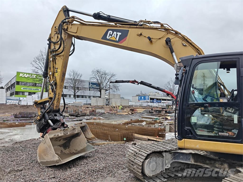 CAT 323 Raupenbagger