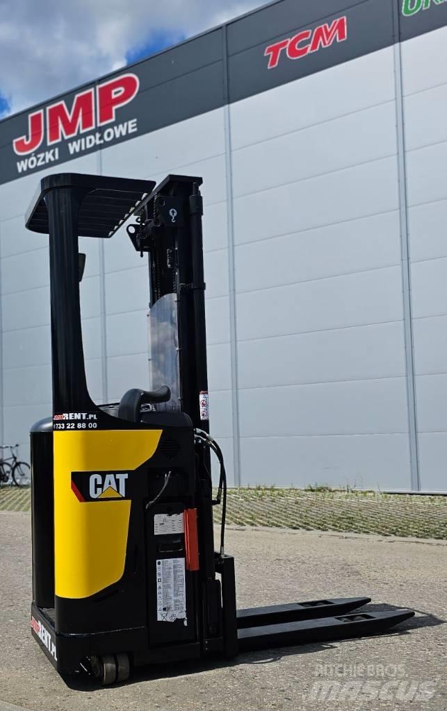 CAT NSR 16 N Schmalgangstapler
