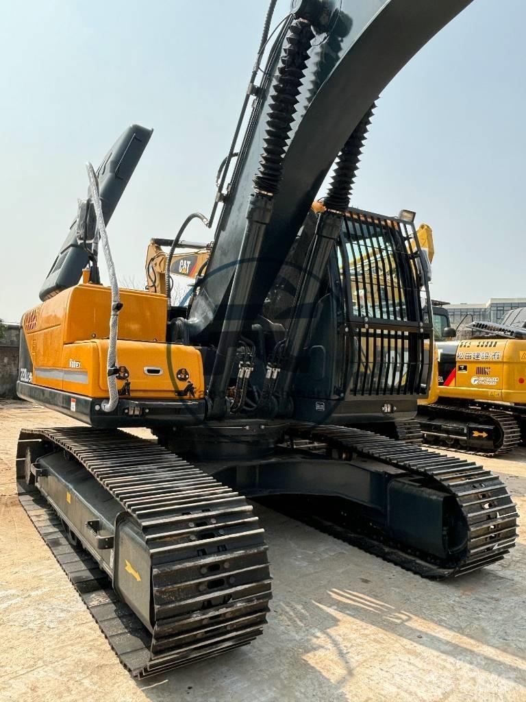 Hyundai 220LC Midibagger  7t - 12t