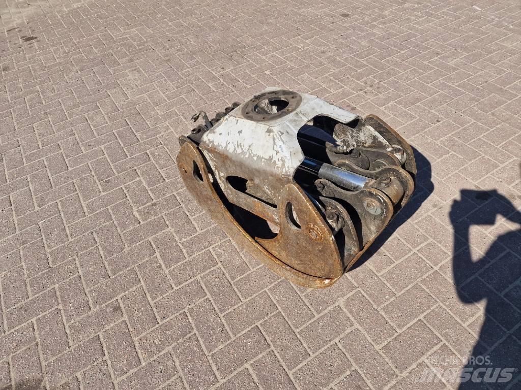 Komatsu G36 Sonstige Forstmaschinen