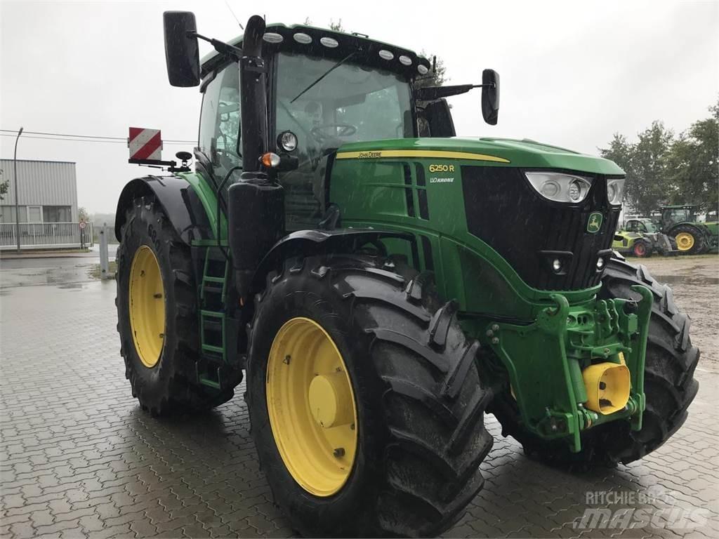 John Deere 6250R Traktoren
