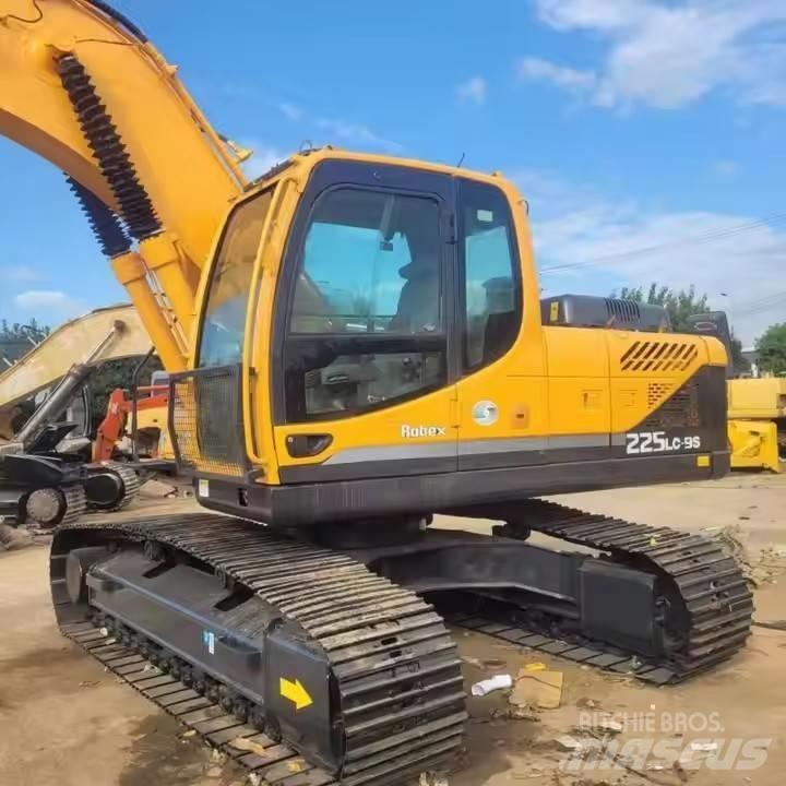 Hyundai 225 Raupenbagger
