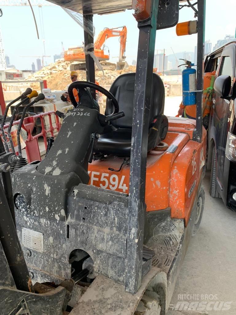 TCM Forklift FD25T4 Diesel heftrucks