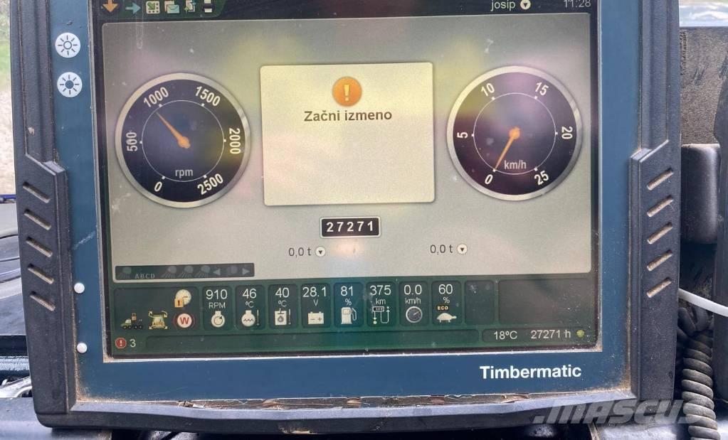 John Deere 1110 E Forwarder