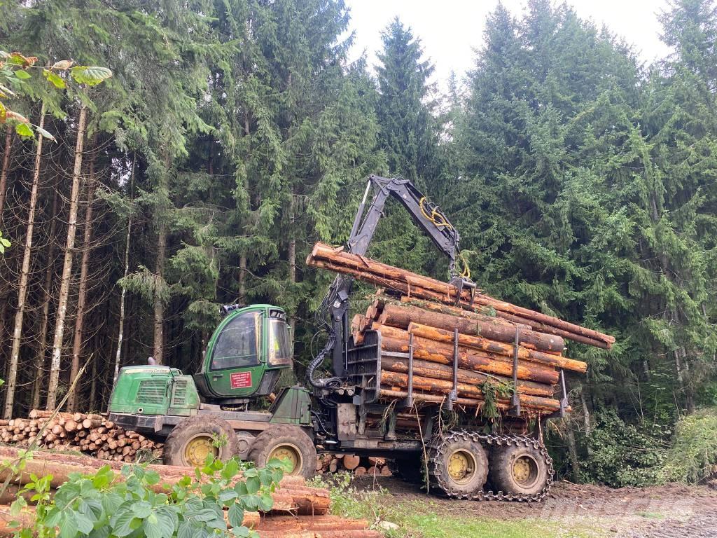 John Deere 1110 E Forwarder