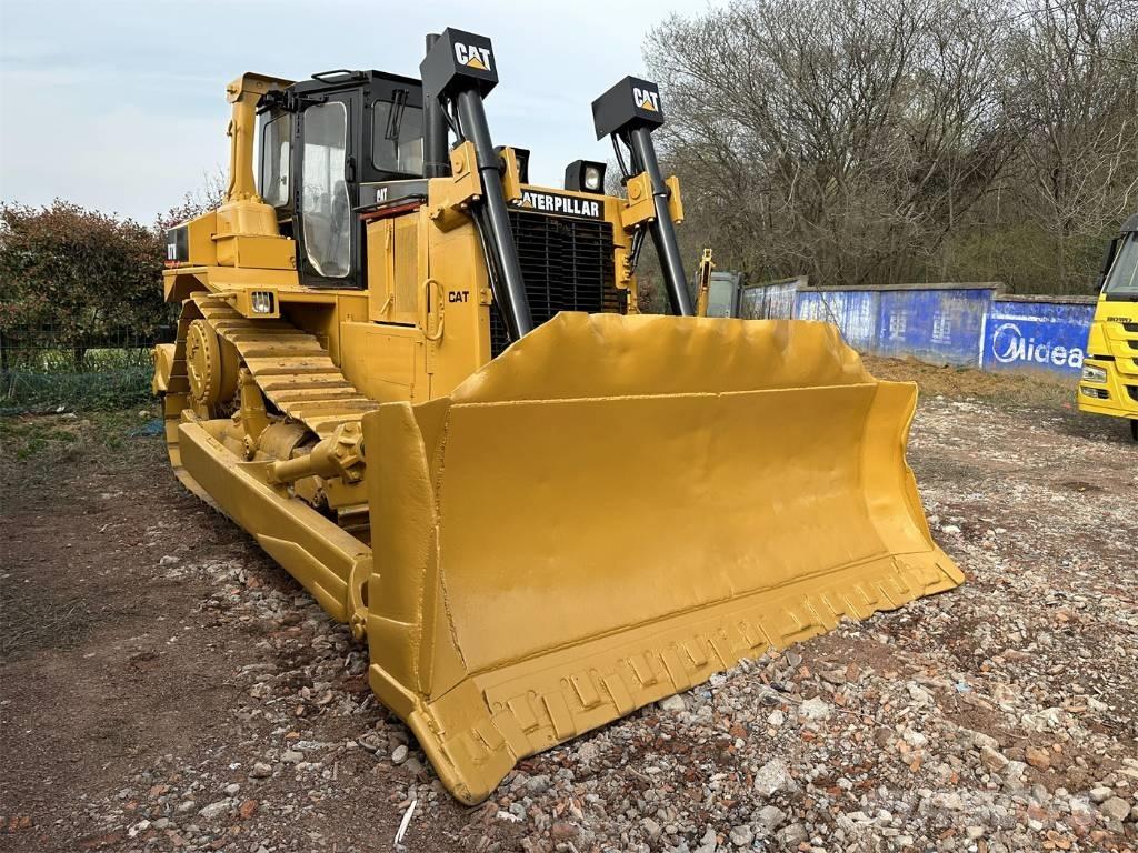 CAT D7H Bulldozer