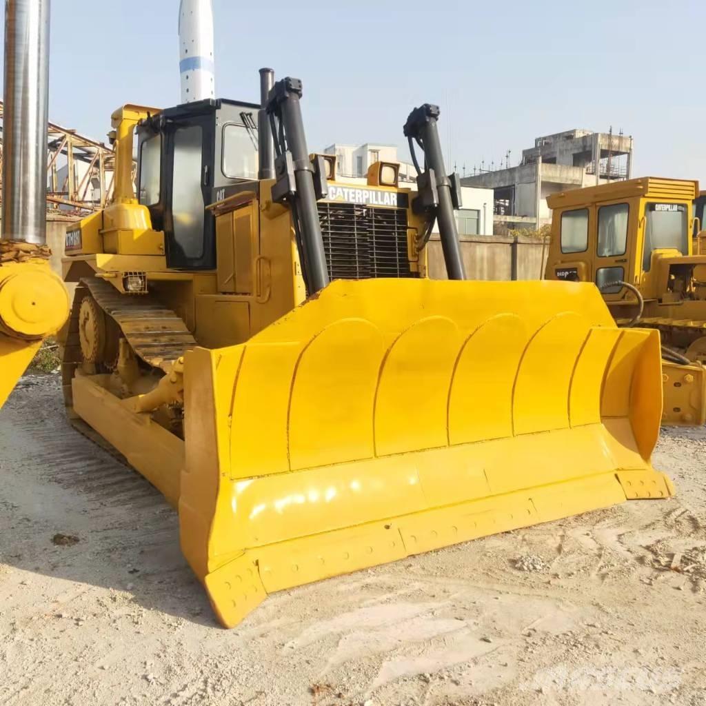CAT D7H Bulldozer