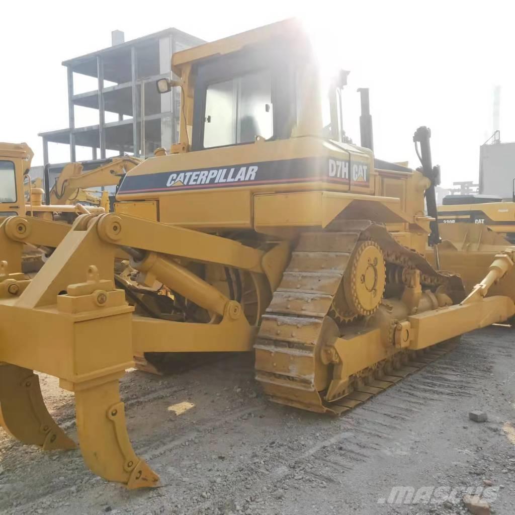 CAT D7H Bulldozer
