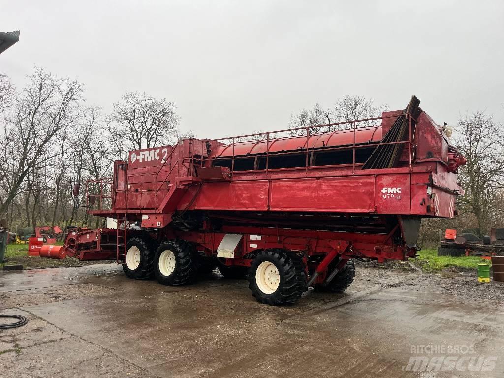 FMC 979 AT 6WD Erbsenernter