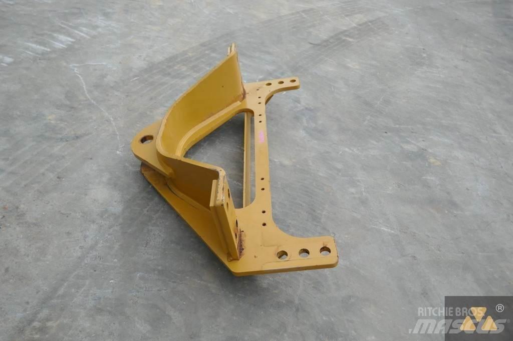 CAT 140M3 Drawbar Transport Sonstige