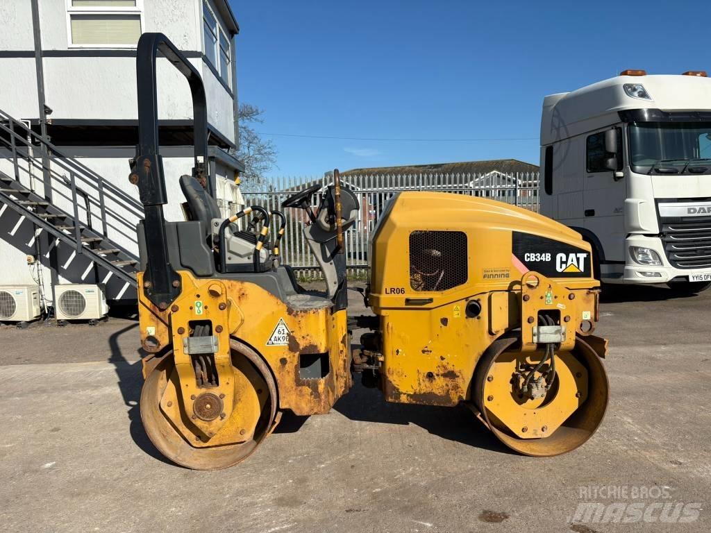 CAT CB 34 B Tandemwalzen