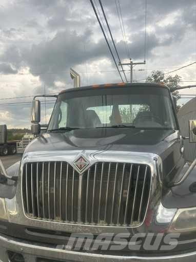 International 4400 Sattelzugmaschinen
