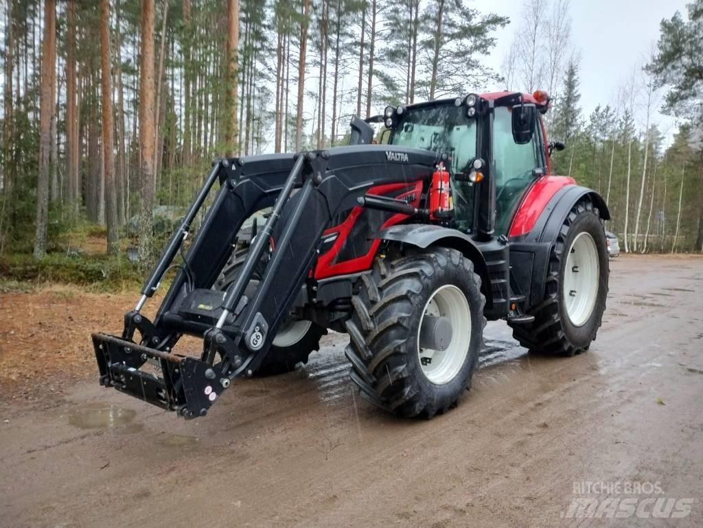 Valtra T234 Active Traktoren