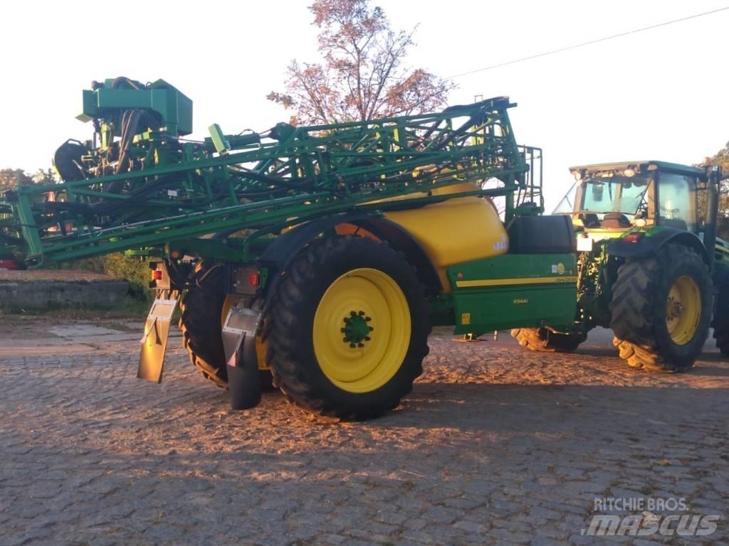 John Deere R944i Anhängespritzen