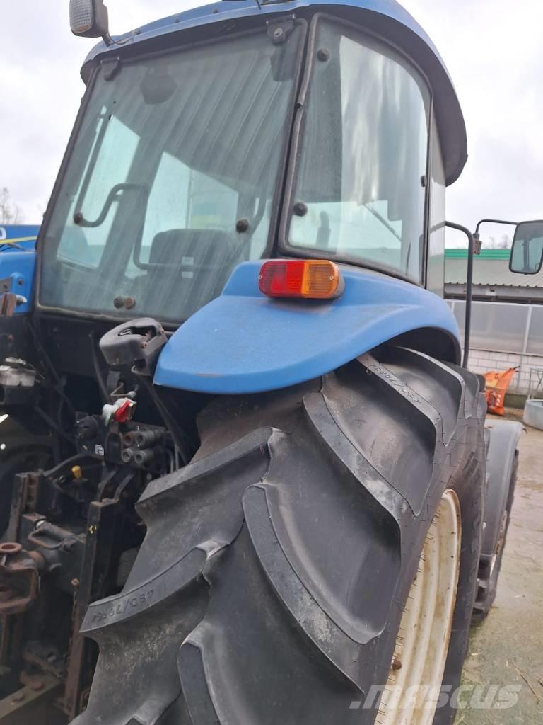 New Holland TD 95 D Traktoren