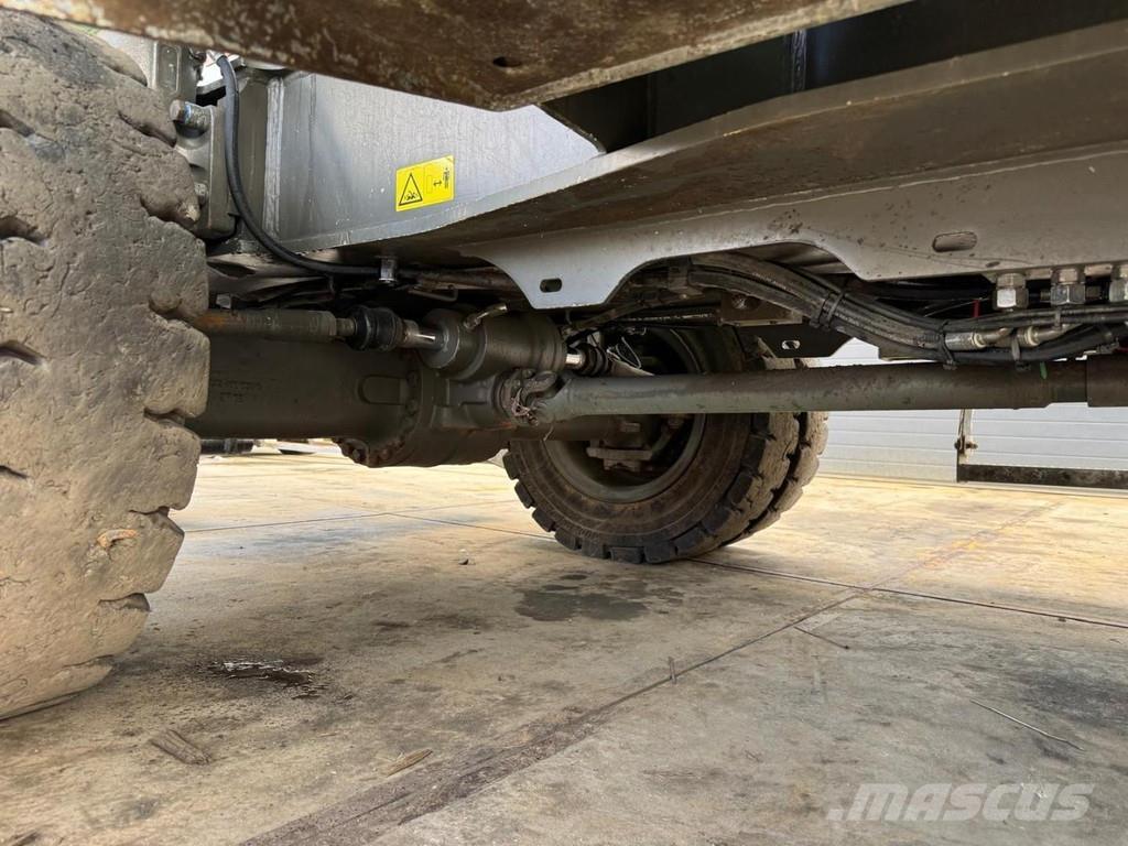 Sennebogen 825M E Materialumschlag