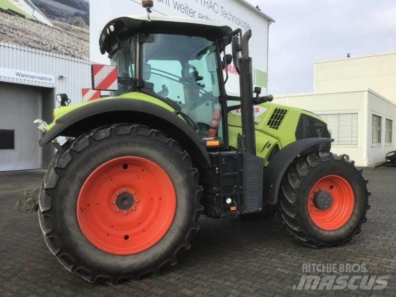 CLAAS AXION 810 Traktoren