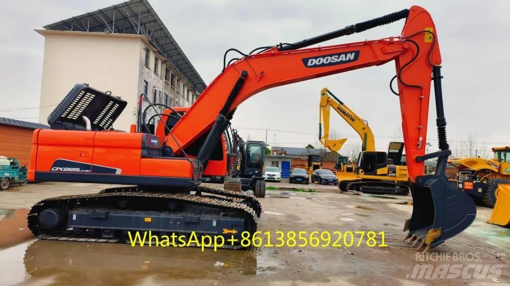 Doosan DX 225 Raupenbagger