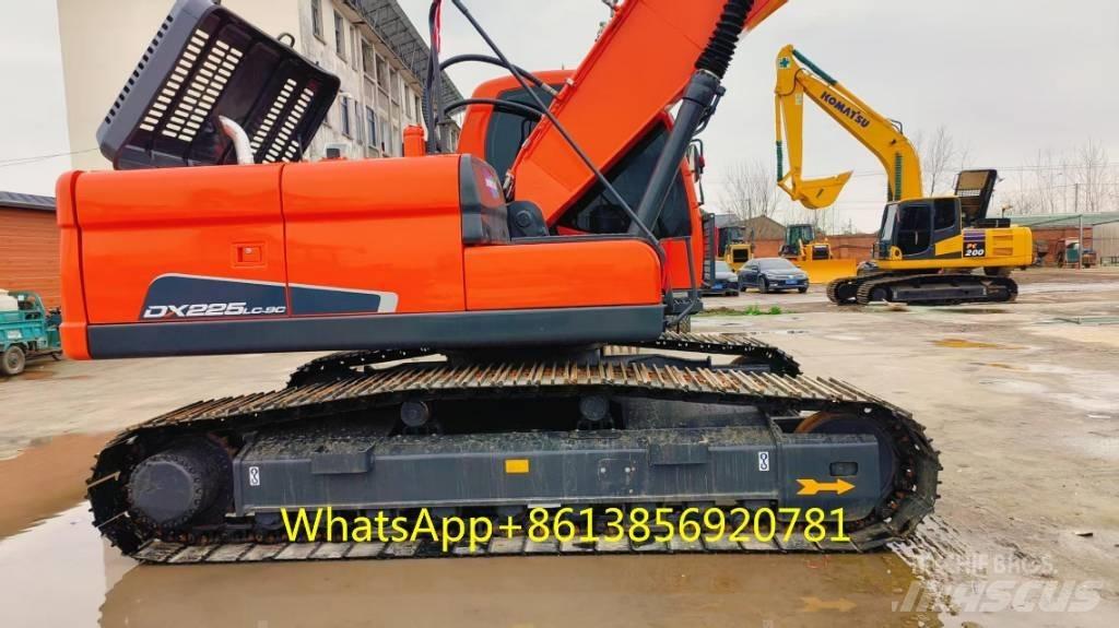 Doosan DX 225 Raupenbagger
