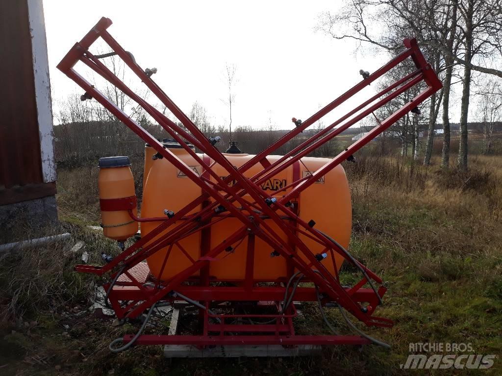 Junkkari 8/700 Anbauspritzen