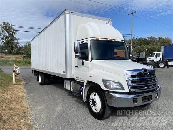 Hino 338 Kofferaufbau