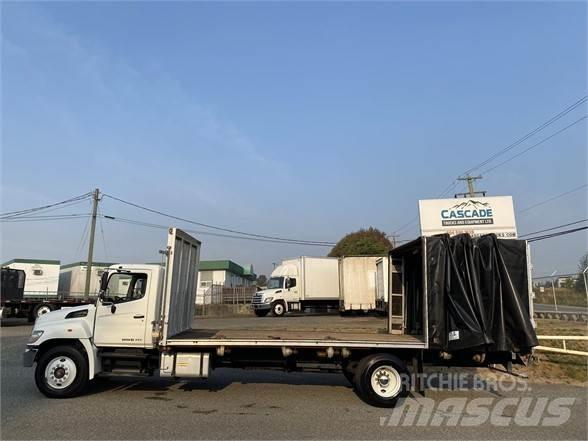 Hino 338 Pritsche & Plane
