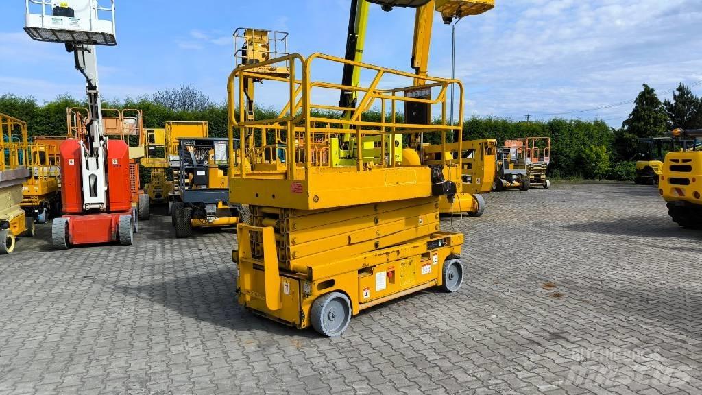 Haulotte Compact 12 Scheren-Arbeitsbühnen