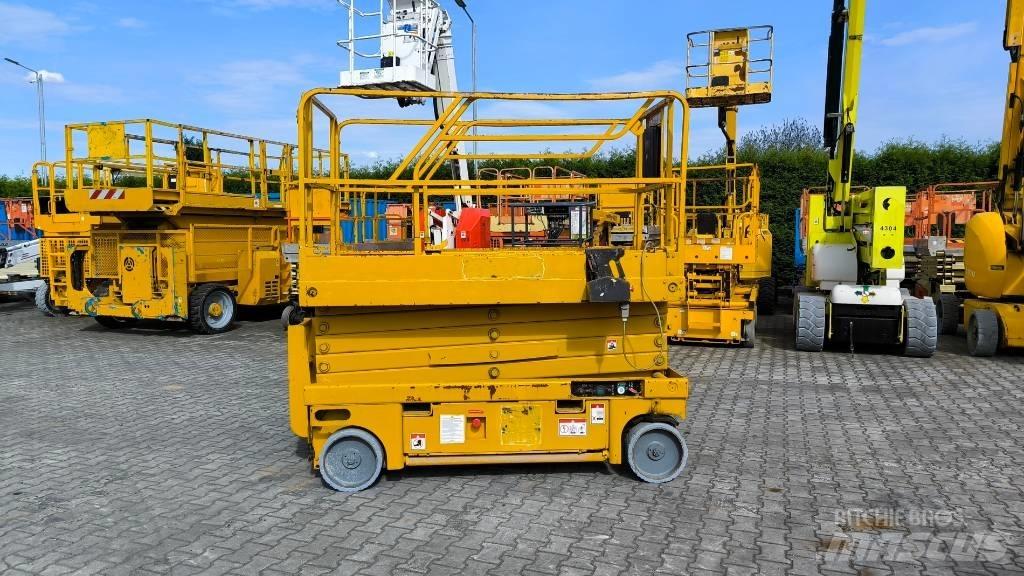 Haulotte Compact 12 Scheren-Arbeitsbühnen
