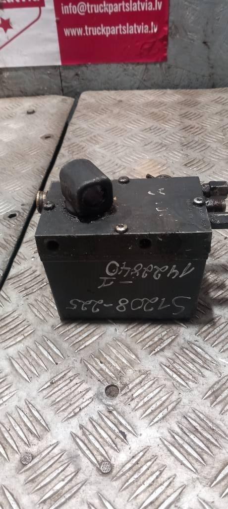 Scania 94 D.    1428640 Hydraulik