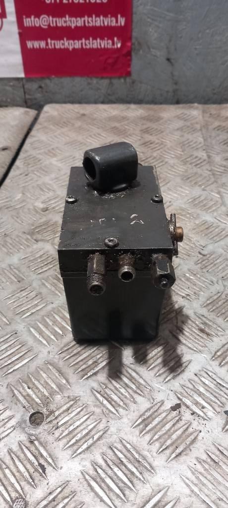 Scania 94 D.    1428640 Hydraulik
