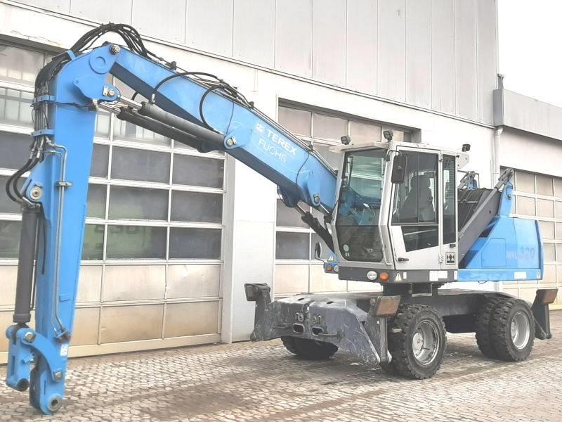 Fuchs MHL 320 D Materialumschlag