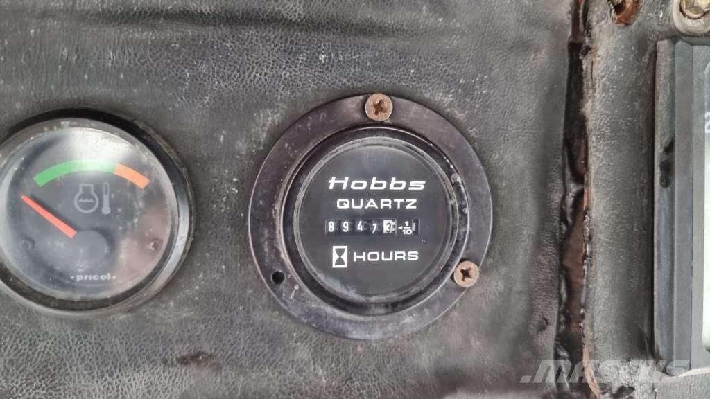 CAT Veekmas NY 15C Grader