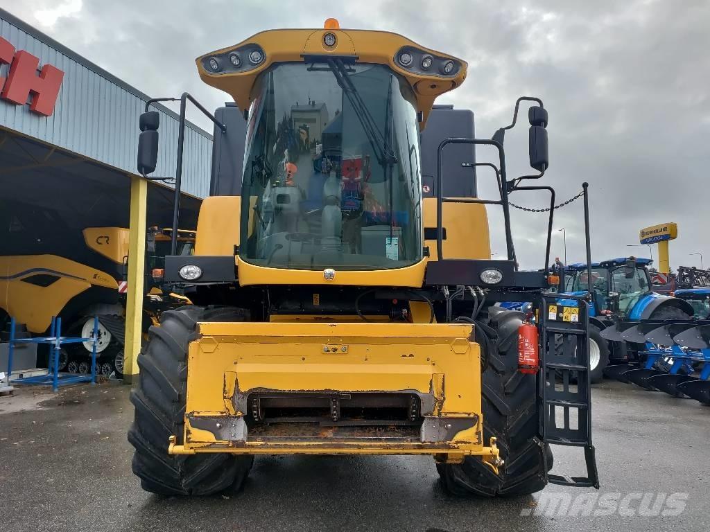 New Holland CX 5080 Mähdrescher