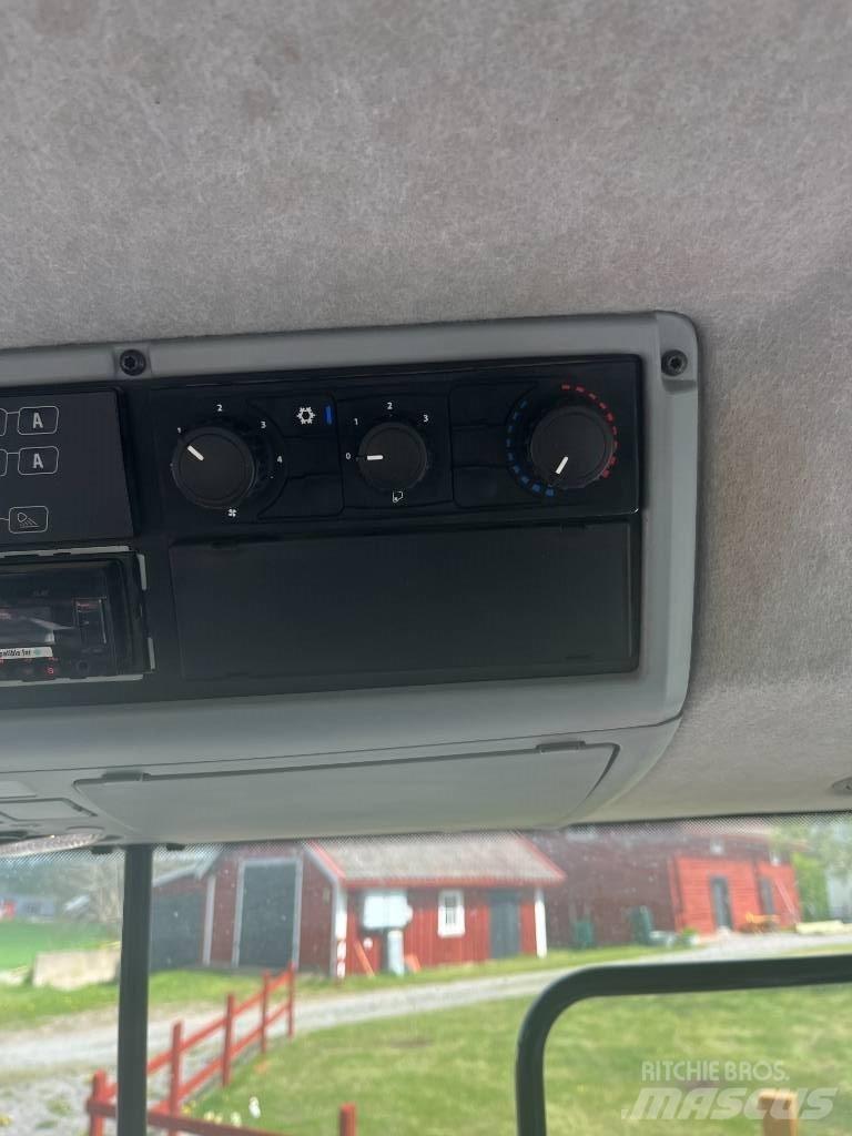Valtra N 124 H5 Traktoren