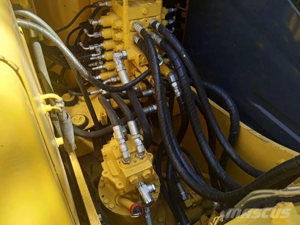 Komatsu PC130-7 Raupenbagger