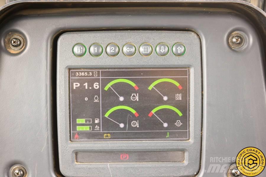 DEERE 750K XLT Bulldozer