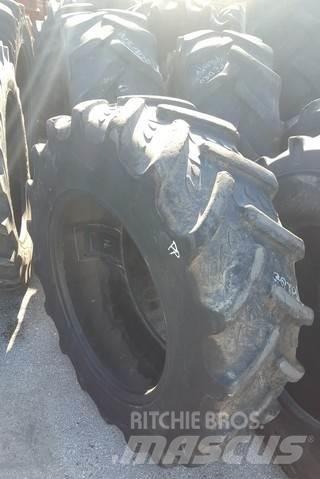  Pneu 12.4R24 Reifen
